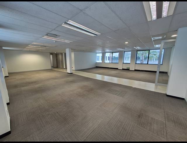 2,078M² OFFICE TO LET IN ROSEBANK